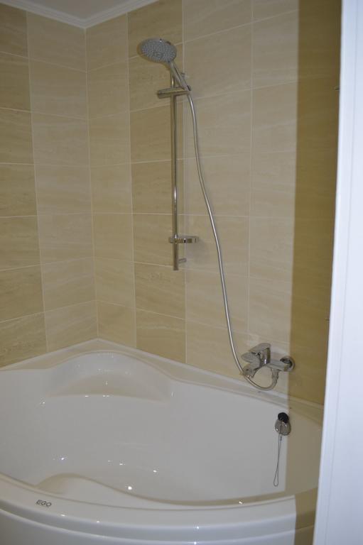 Apartment On Pribuzhskaya 2 Khmelʼnytsʼkyy エクステリア 写真